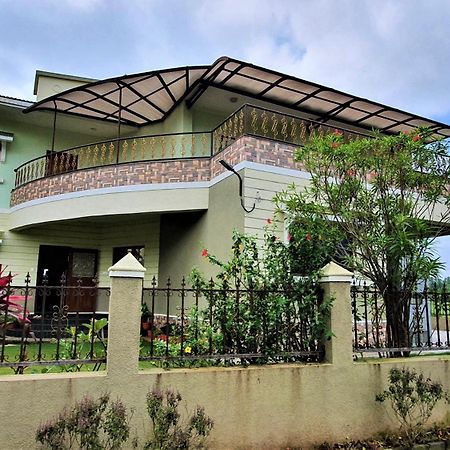 Nessies Nagaon Vila Alībāg Exterior foto