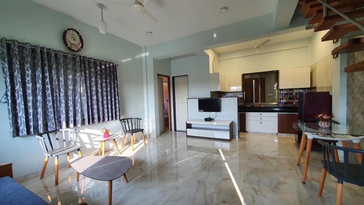 Nessies Nagaon Vila Alībāg Exterior foto