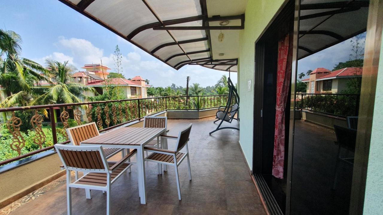 Nessies Nagaon Vila Alībāg Exterior foto